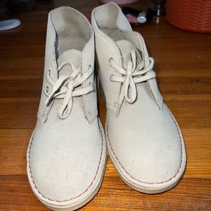 Clarks desert boots, size 9US, re: 2019